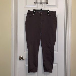 Gray, ankle, fitted jeans in a size 14